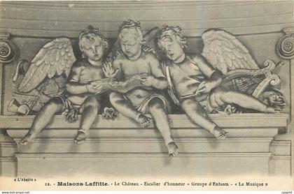 CPA Maisons Laffitte le Chateau Escalier d'honneur Groupe d'Enfants La Musique