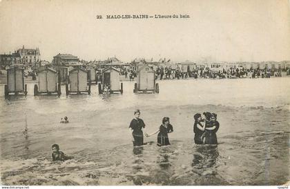 CPA Malo les Bains L'Heure du Bain
