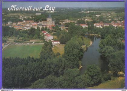 carte postale 85. Mareuil-sur-Lay-Dissais   terrain de football  vue d'avion   très beau plan