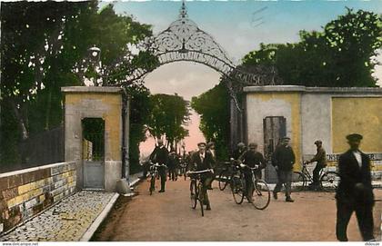 Carte Postale Ancienne - 62 - Marquise - Sortie d'Ateliers de l'Usine Métallurgique - Animée - Colorisée - Carte Neuve -