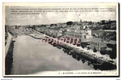 CPA Mayenne Les bords de la Mayenne