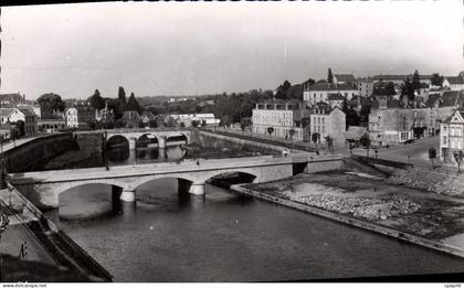 CPM Mayenne Les Ponts Sur La Mayenne