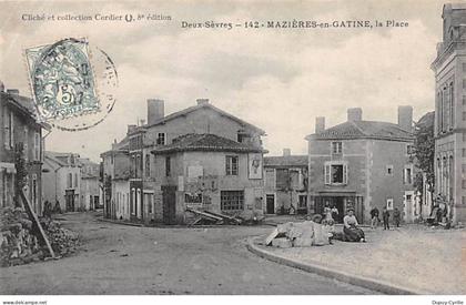 MAZIERES EN GATINE - La Place - très bon état