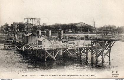 Paris - Travaux du Métro au Pont Mirabeau