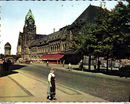CPM Jeune Lorraine et la Gare de Metz