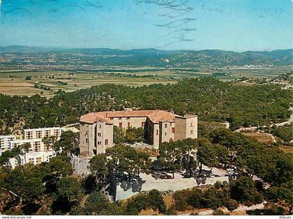 13 - Meyrargues - Le Château - Vue aérienne - CPM - Voir Scans Recto-Verso