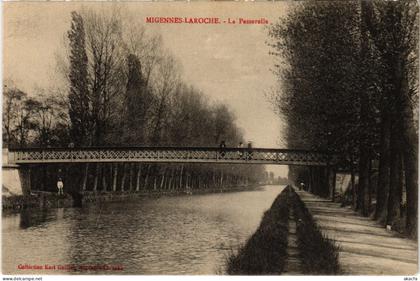 CPA Laroche Migennes la Passerelle (1478805)