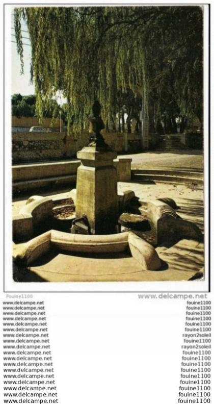 carte ( format 15 x 10,5 cm )  millas   fontaine ( recto verso )