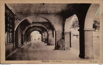 Mirande - Les Arcades - CPA
