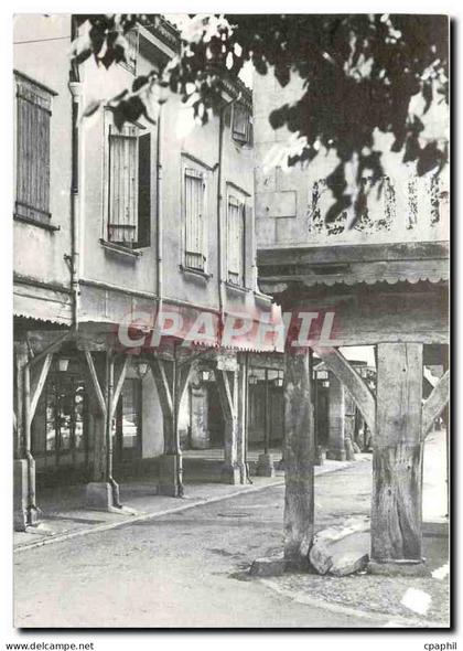 CPM Mirepoix Ariege Couverts en charpente Angle sud est de la place