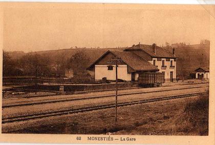 81 MONESTIES La gare 192?