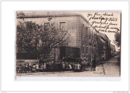 34 MONTAGNAC Rue des Ecoles, bien animée, ed Fichet, 1915