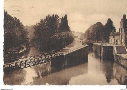 CPA MONTARGIS 1943