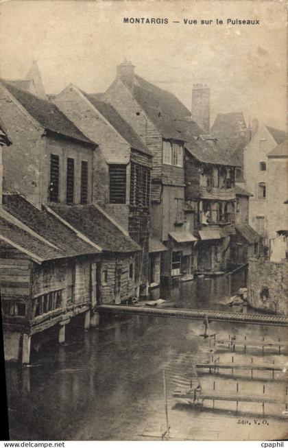 CPA Montargis Vue sur le Puiseaux