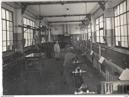 CPSM Montesson Ecole Théophile Roussel Atelier d'apprentissage et d'ajustage