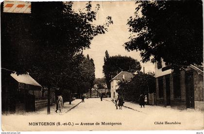 CPA Montgeron Avenue FRANCE (1370961)