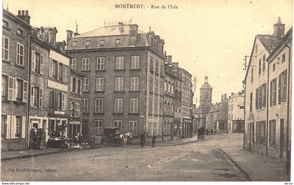 Carte postale ancienne de MONTMEDY - RUE DE L'iSLE