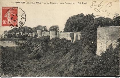 CPA Montreuil sur Mer Les Remparts