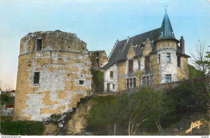 CPM Mortagne sur Sevre Vendee Le Vieux chateau et le Chateau Moderne