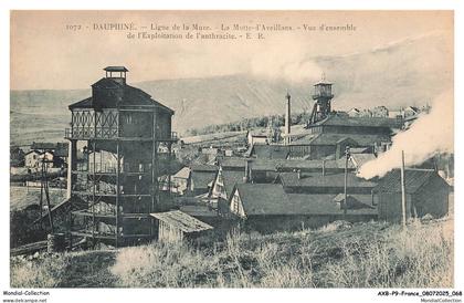 AXBP9-0683-38 - DAUPHINE - Ligne de la mure - LA MOTTE-D'AVEILLANS - Vue d'ensemble de l'exploitation