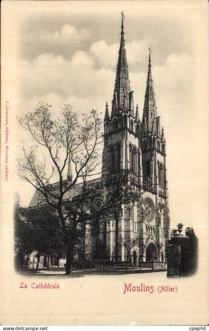 Moulins CPA La cathedrale