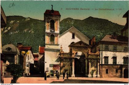 CPA MOUTIERS - La Cathédrale (439050)