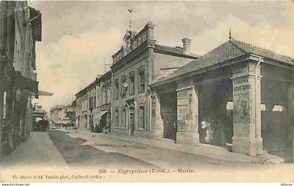 Carte Postale Ancienne - 82 - Nègrepelisse - Mairie - Animée - Etat pli visible - CPA - Voir Scans Recto-Verso - Poscard