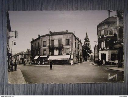 CPA Neuilly sur marne (93) place de la résistance