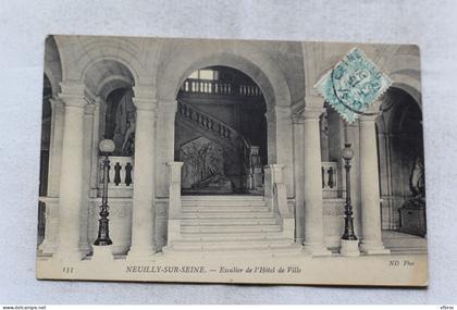 Neuilly sur Seine, escalier de l'hôtel de ville, Hauts de Seine 92