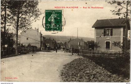 CPA Neuves Maisons Rue de Neufchateau (1468917)