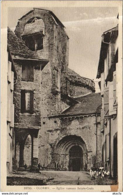 CPA OLORON-SAINTE-MARIE Eglise Romane Sainte-Croix (1163659)