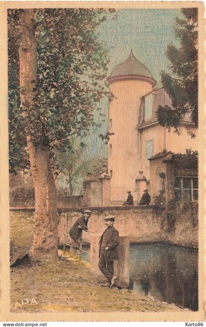 pampelonne * rue et le portail de la ville * villageois