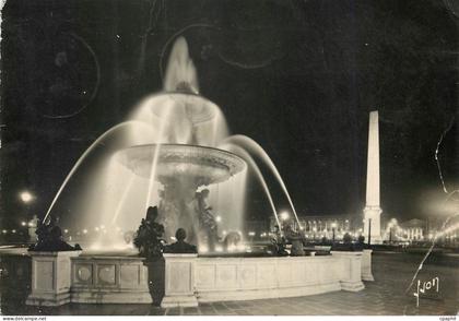 CPM Paris La nuit La Place de la Concorde