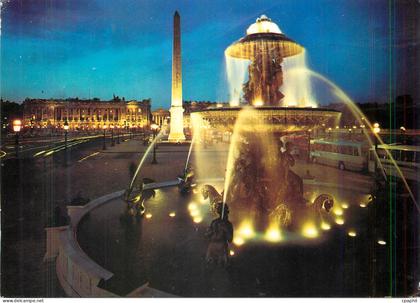 CPM Paris La Nuit La Place de la Concorde