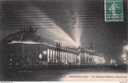 107. PARIS la nuit Le Grand Palais illuminé