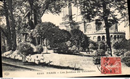 CPA Paris Les Jardins du Trocadero