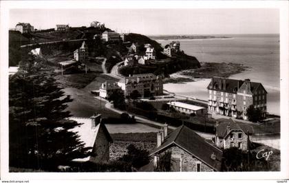 CPA Perros Guirec Trestrignel La Plage Et Les Hotels