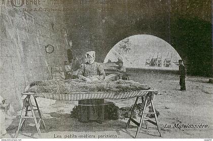 REPRO Les Petits Metiers Parisiens La Matelassiere