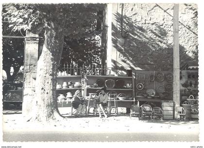 Cpsm Vaucluse, Piolenc - Etalage de balais ( marché, marchand )