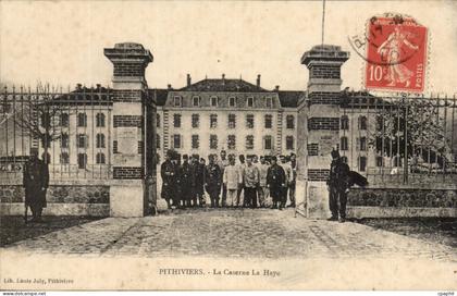 CPA Militaria Pithiviers La caserne La Haye