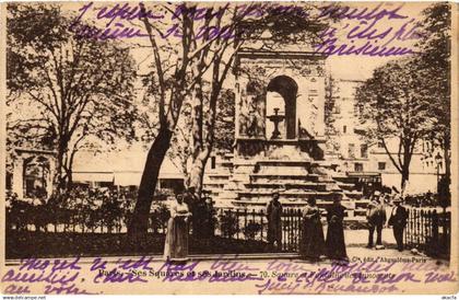 CPA PARIS Ses Squares et ses Jardins. 70. Square et Fontaine (577594)