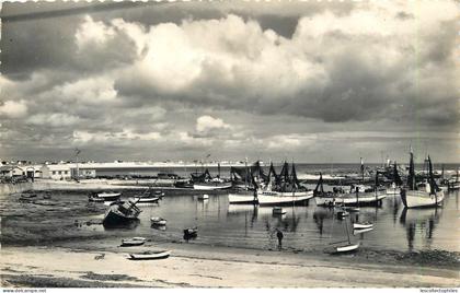 52607 - PLOBANNALEC LESCONIL - CPSM - BRETAGNE / LE PORT ET LA PLAGE DES SABLES BLANCS