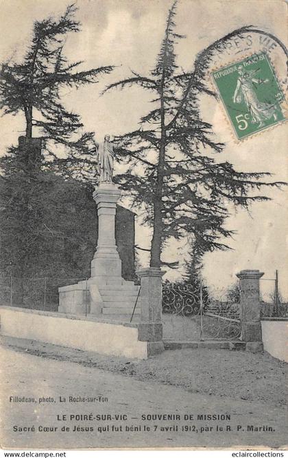 Le Poiré sur Vie          85        Croix de Mission. Souvenir du Sacré Cœur de Jésus     1912    (voir scan)