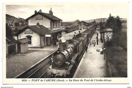 PONT DE L'ARCHE - La Gare de Pont de l'Arche Alizay - TRAIN