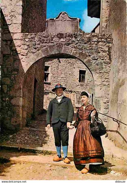 01 - Pont de Vaux - Groupe Folklorique bressan Pontevallois - En promenade - Folklore - CPM - Voir Scans Recto-Verso