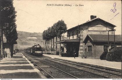 CPA CP Carte postale ancienne Pontcharra Rhône 69 La gare Delorme phot l'Abresle Train locomotive