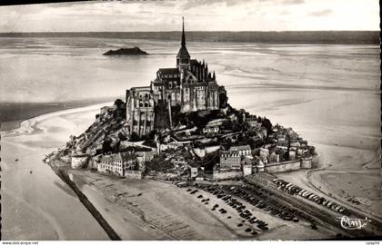 CPM Pontorson A Vue Generale Aerienne La route nationale Mont Saint Michel