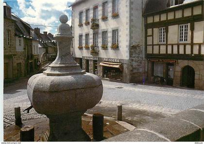 22 - Pontrieux - La place et la fontaine - CPM - Voir Scans Recto-Verso