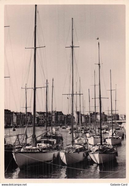 14 PORT EN BESSIN HUPPAIN LA COTE D AMOUR