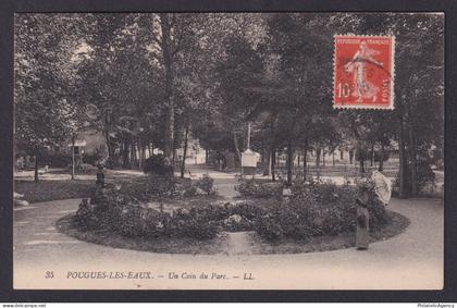 Vintage postcard Pougues-les-Eaux France Nievre Spa Resort Park View 1914